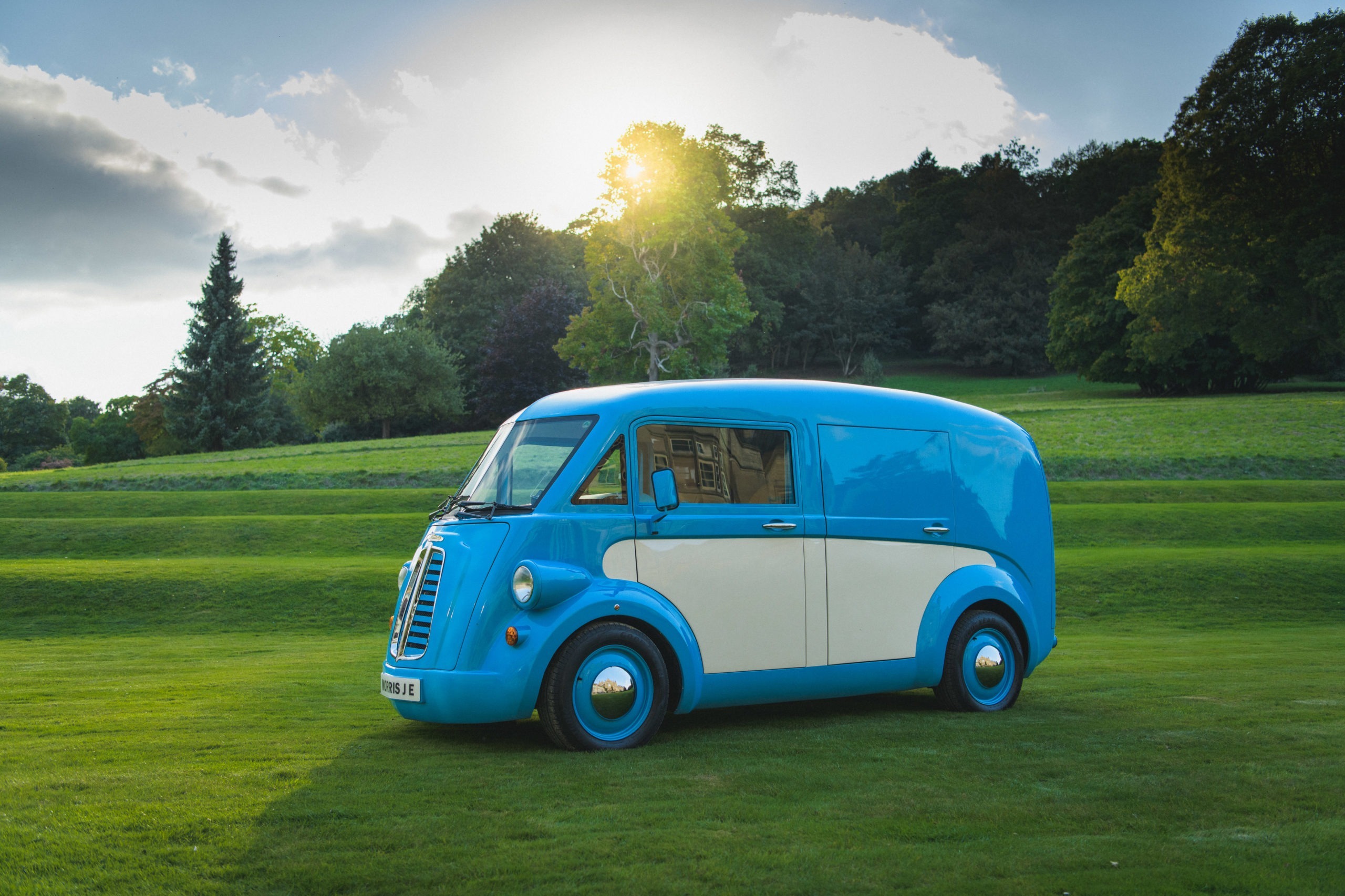 Morris JE at Dumbleton Hall Hotel, Green Background, Evesham, Worcestershire, UK